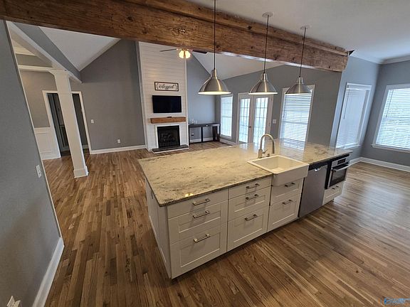 3rd image of 96 Cherokee Rd