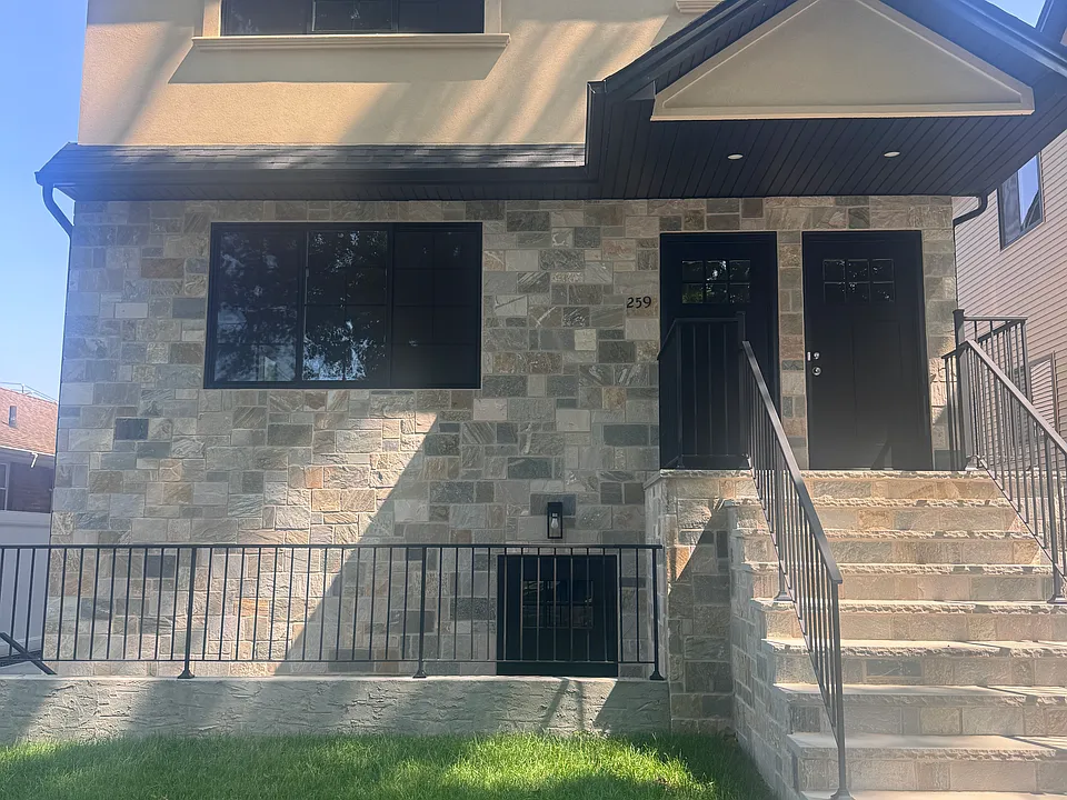 259 Caswell Ave #2