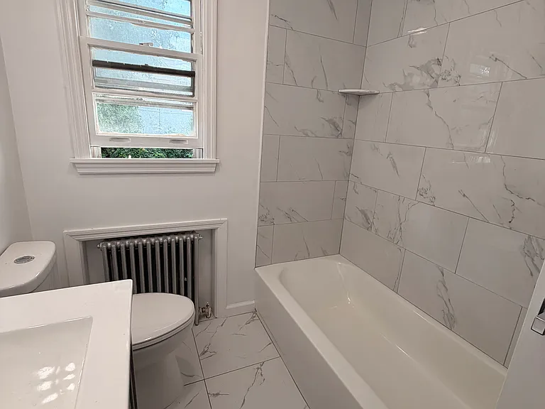 123 Summit Ave #1 — Photo 3