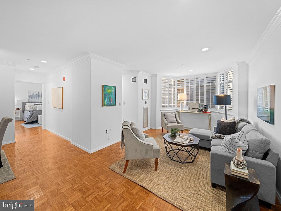 1st image of 7111 Woodmont Ave APT 918