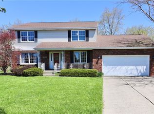 3 Hidden Trl, Lancaster, NY 14086