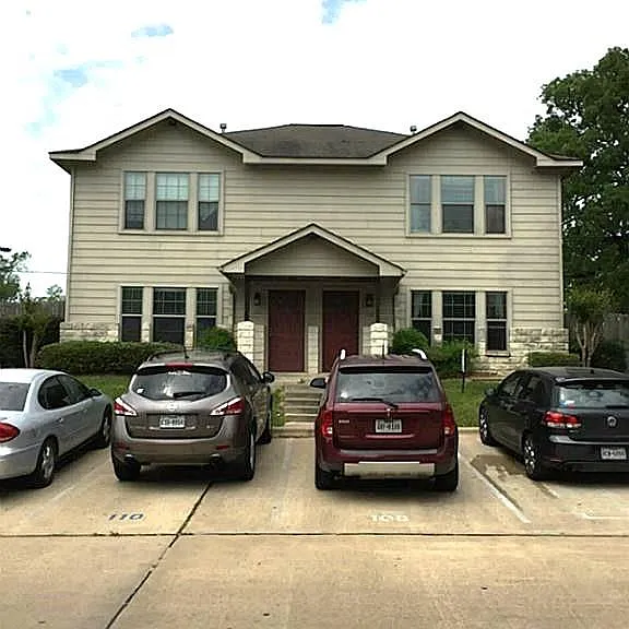 108 Vista Way — Photo 1