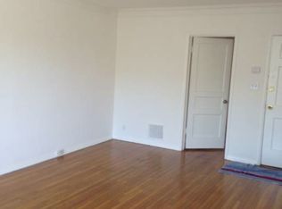 1056 Carmona Ave, Los Angeles, CA 90019