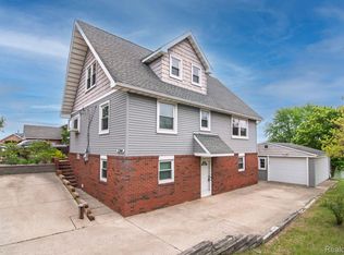 3266 Benstein Rd, Commerce Township, MI 48382