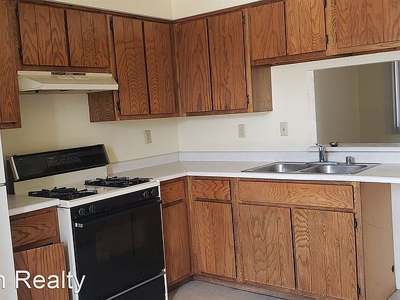 3rd image of 2801 Parque De Oeste Dr APT 3