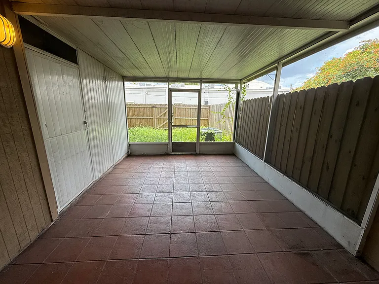 11710 Wesson Cir W — Photo 25