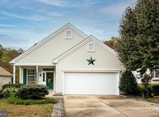 29 Huntington Dr, Southampton, NJ 08088