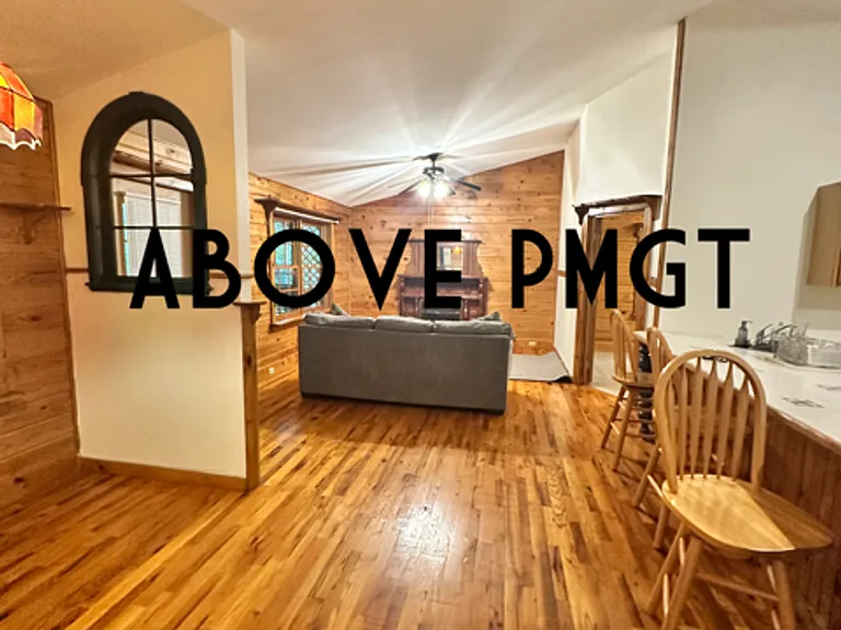 126 Lakeshore Dr — Photo 12