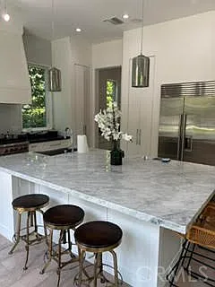 4435 Camellia — Photo 10