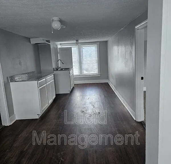 1210 Longfield Ave #1 — Photo 7