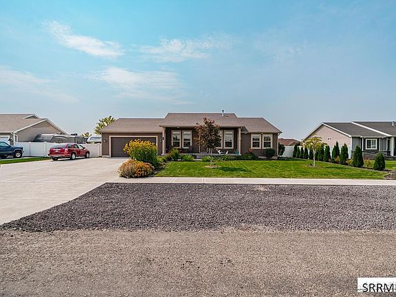 2nd image of 5100 E Nelson Dr