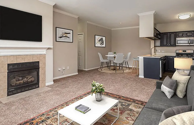 Glenmuir of Naperville Apartments — Photo 6