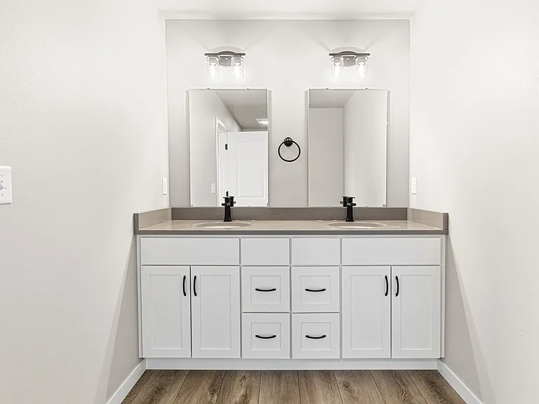 Sweetwater Townhomes — Photo 8