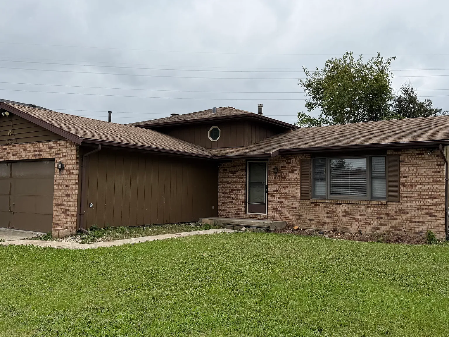 4 bed, 1176 sqft, $2,350 — Photo 2