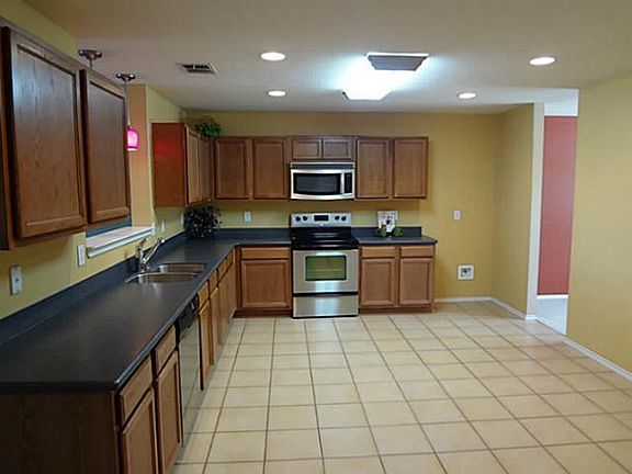 5th image of 1319 Shelborn Dr
