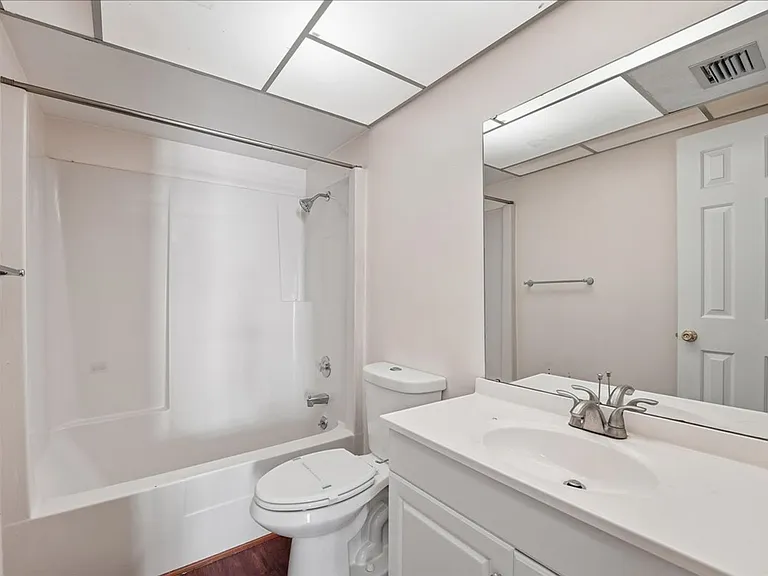 1428 Oak Pl #C — Photo 11