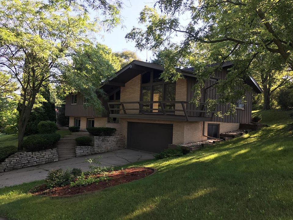 2nd image of 107 Westminster Dr
