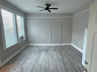 100 E Tarpon Ave #9, Tarpon Springs, FL 34689