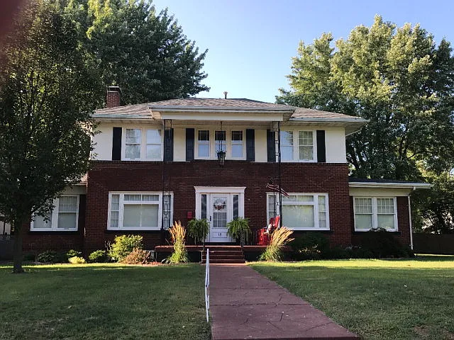 18 W Conron Ave photo 1