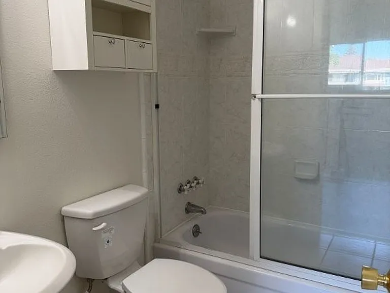 637 Knollwood Dr — Photo 22