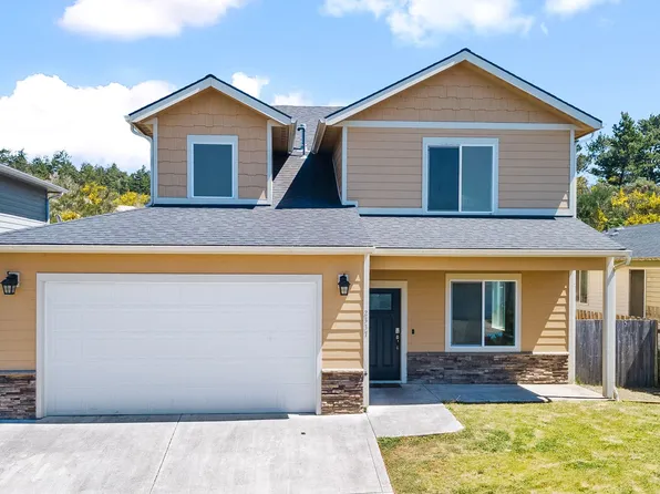 2337 Laura Ln, North Bend, OR 97459