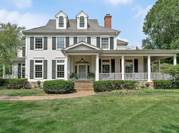 241 E 3rd St, Hinsdale, IL 60521