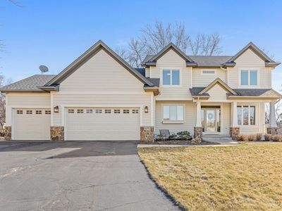 8491 Mission Hills Cir, Chanhassen, MN, 55317