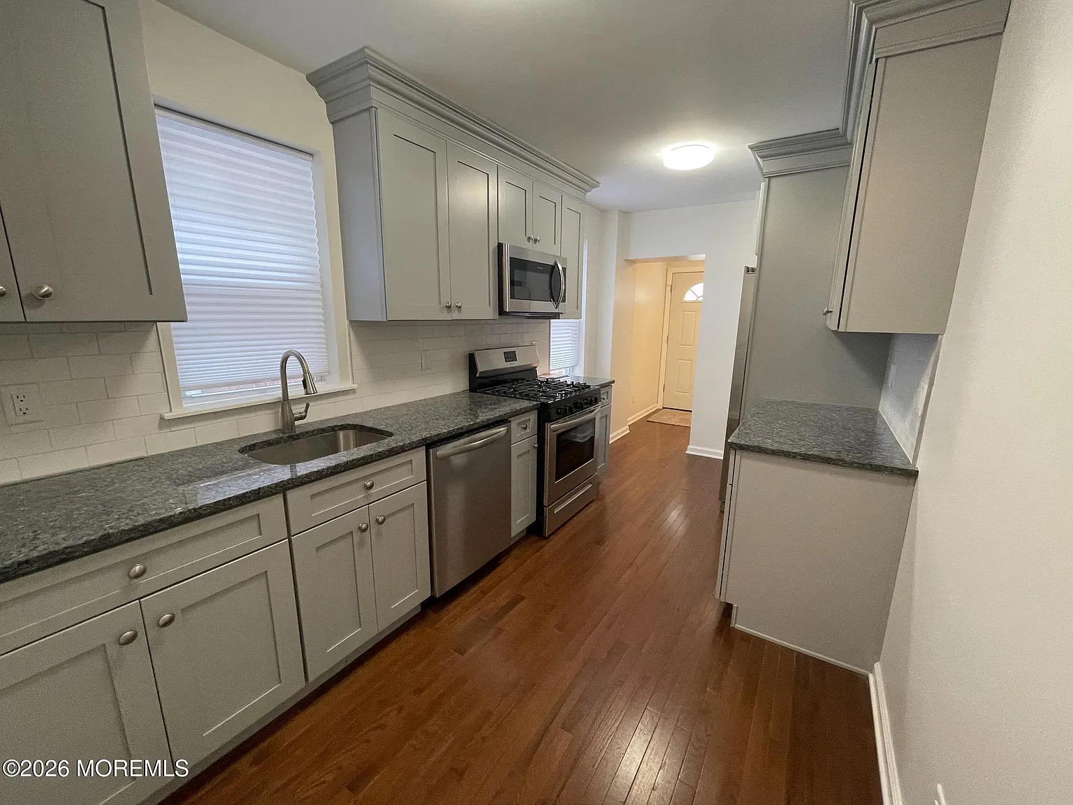4 bed, $2,600 — Photo 2
