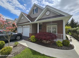 82 Londonberry Dr, Holmdel, NJ 07733