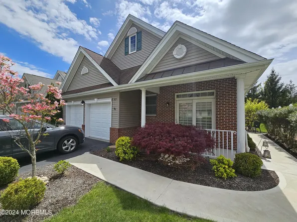 82 Londonberry Drive, Holmdel, NJ 07733
