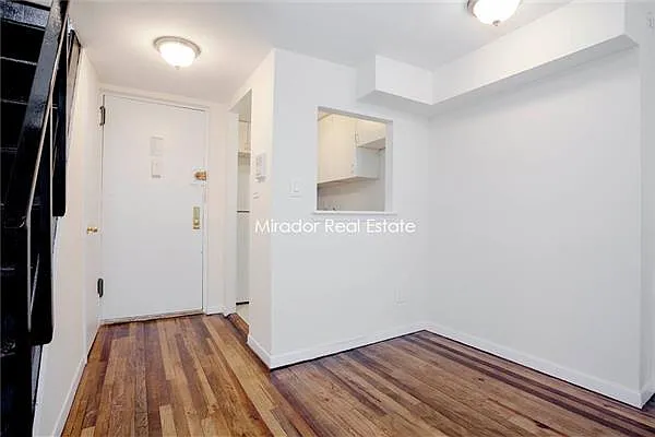 Rented by Mirador Real Estate | media 38