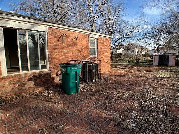 2nd image of 1808 NE 19th St