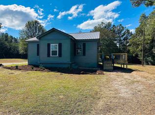 506 W Cherry Ave, Selmer, TN 38375