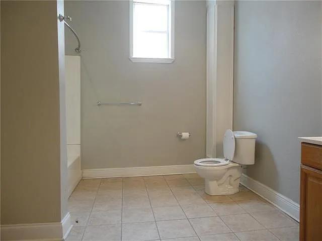 1124 Josephine St — Photo 4
