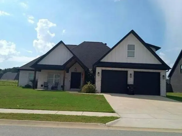 7009 Fields Dr, Benton, AR 72019