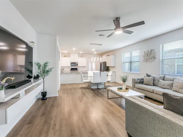 2341 Opaline Dr, Aubrey, TX 76227