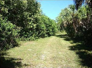 2nd image of 3645 Seminole Ln