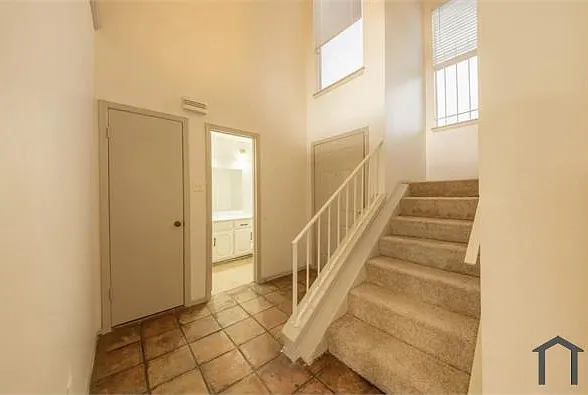 3 bed, 1603 sqft, $2,395 — Photo 3