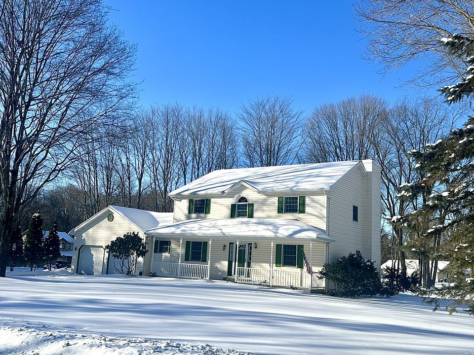 1st image of 19618 Cyrus Ln