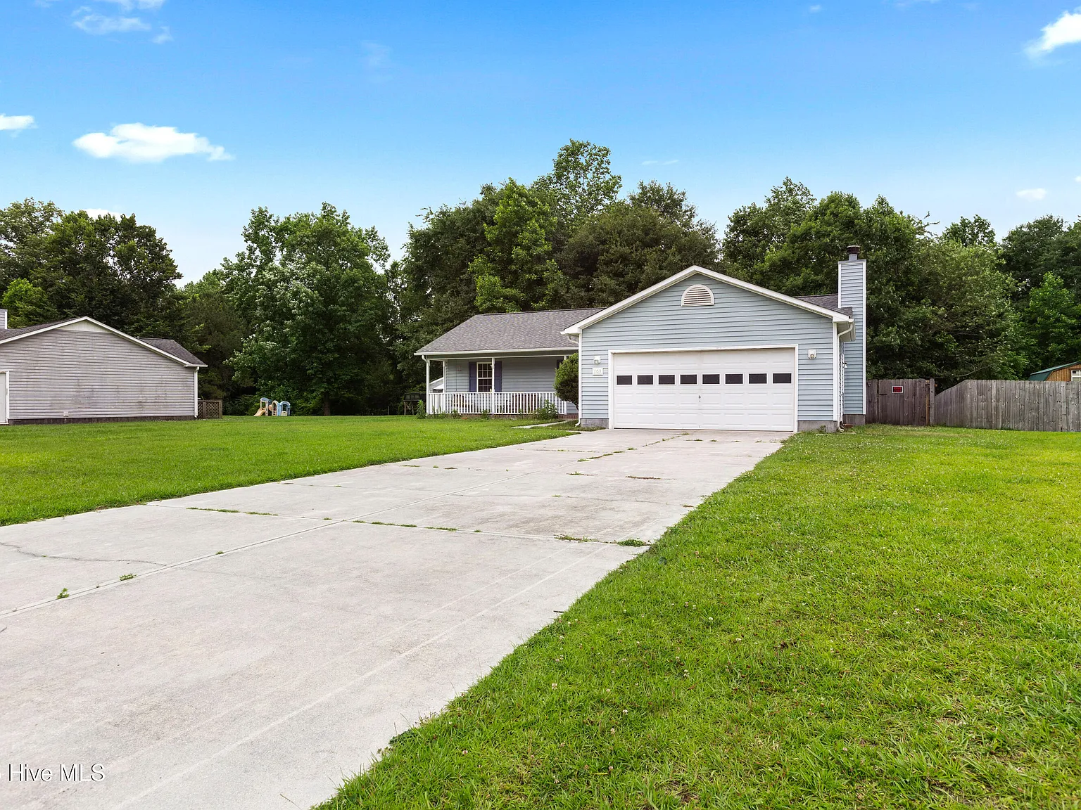 3 bed, 2.0 bath, $1,600 — Photo 3