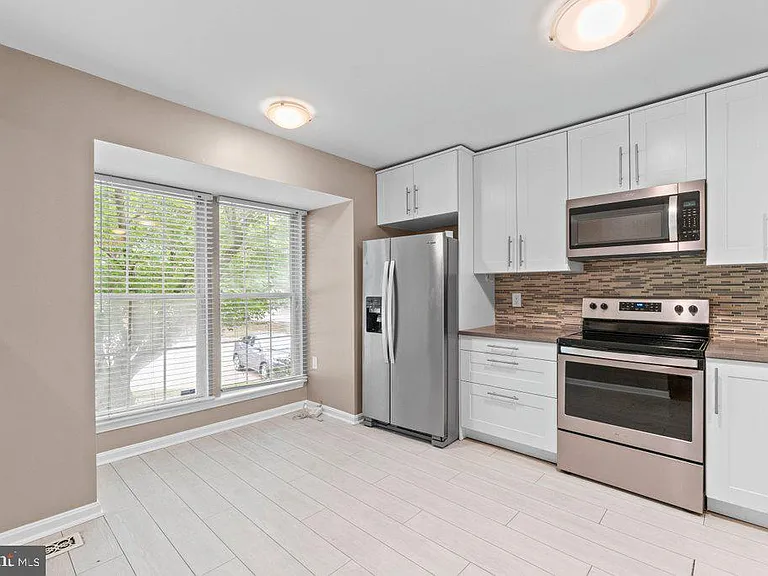 8 Wessex Ct — Photo 12