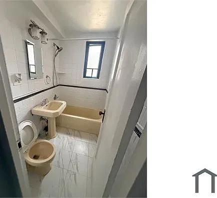1 bed, 650 sqft, $2,904 — Photo 2
