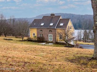 752 State Rd, Hop Bottom, PA 18824