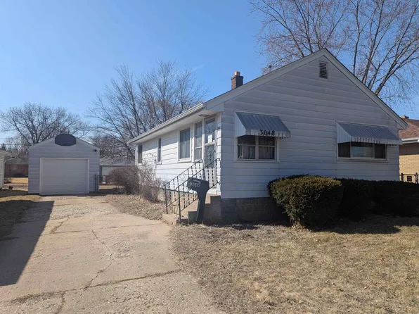 3048 Latham St, Rockford, IL 61103