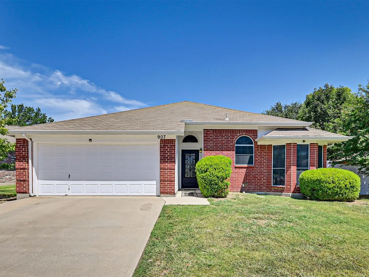 4 bed, 1772 sqft, $2,400 — Photo 1