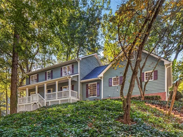 425 Lost Forest Ct, Sandy Springs, GA 30328