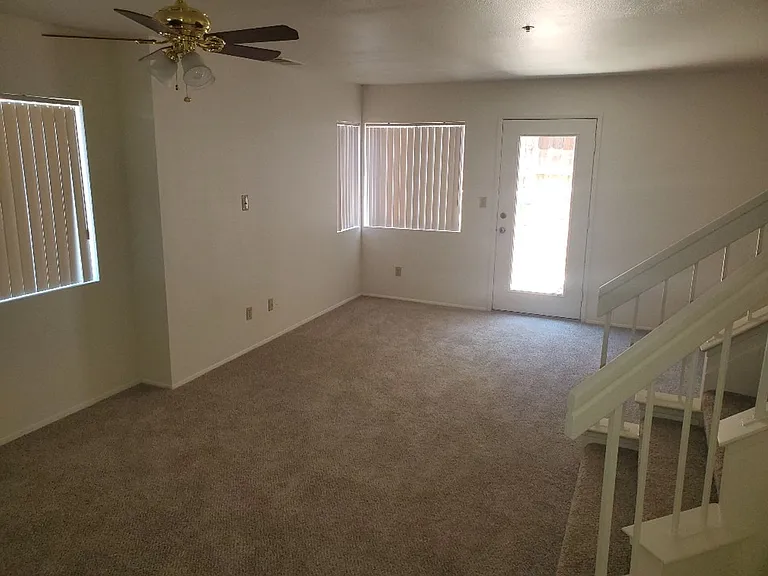 2208 Kings View Cir — Photo 9