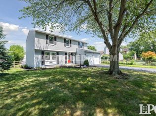 2121 Bromford Rd, Maumee, OH 43537
