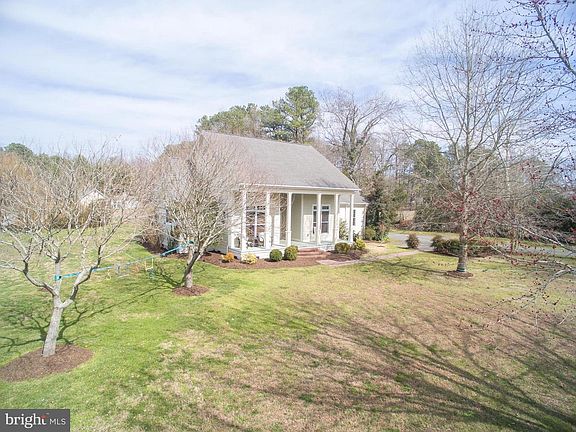 3rd image of 300 King Carter Dr
