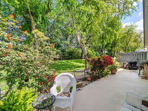 5th image of 4820 Boxwood Circle